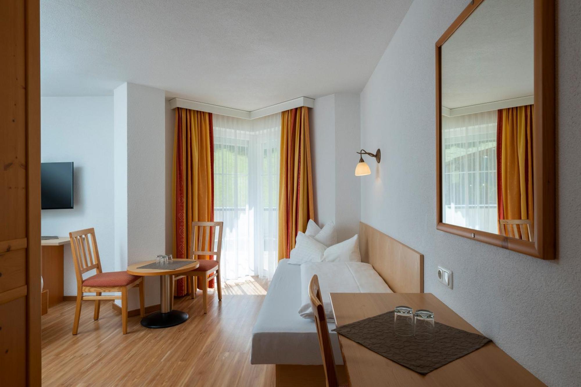 Alpenhotel Erika Ишгъл Екстериор снимка