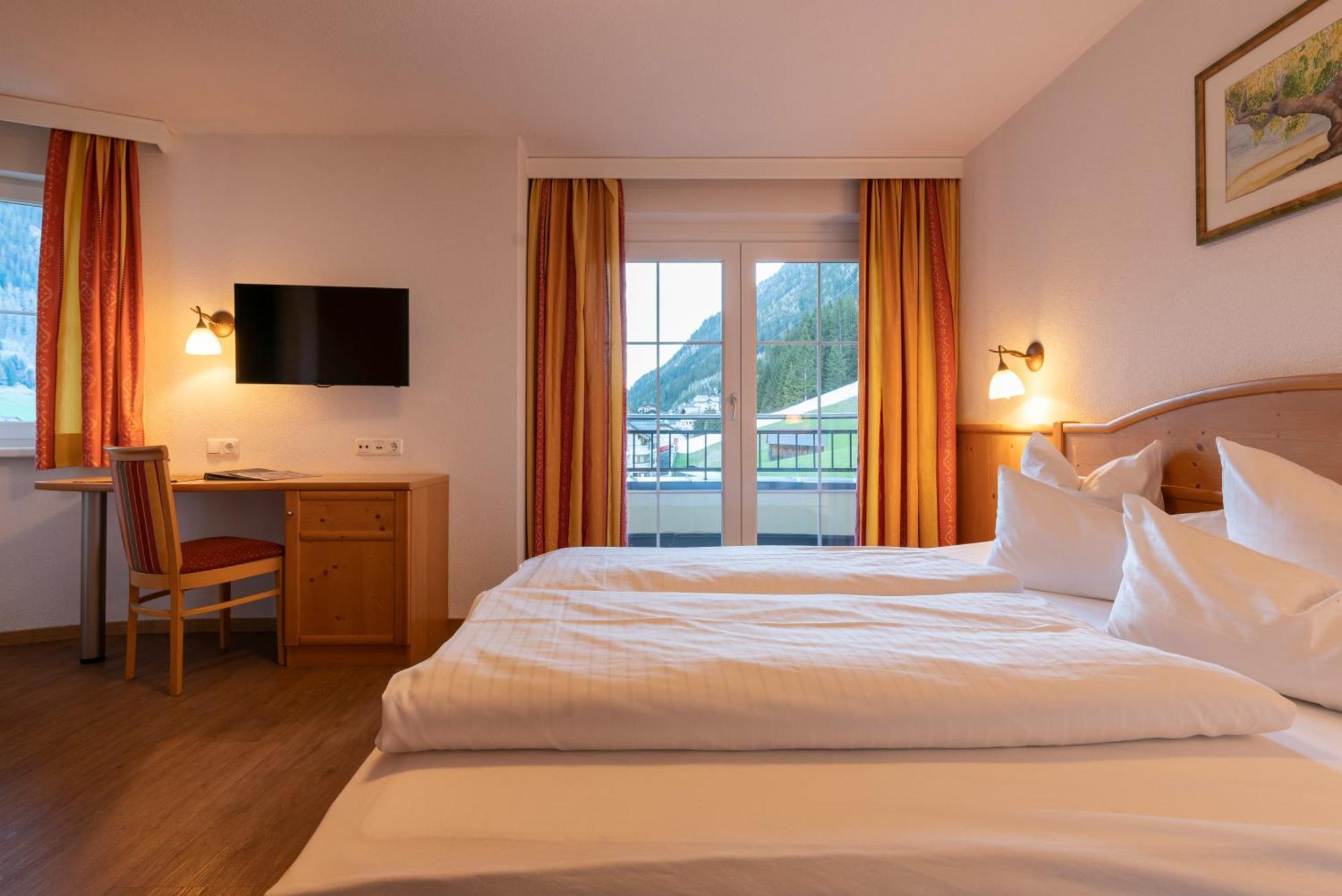 Alpenhotel Erika Ишгъл Екстериор снимка